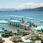 Luxe Azure Escape I Collection